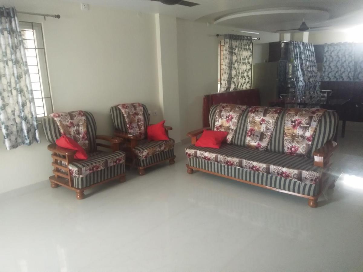 Feel Like Home -Guest House Near Tenneti Park วิสาขปัตนัม ภายนอก รูปภาพ